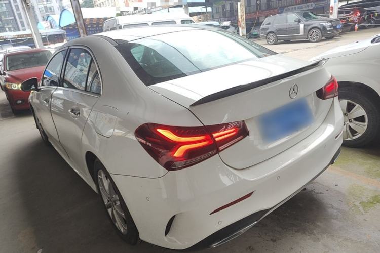 Mercedes-Benz A 200 L 2020 — фото 4