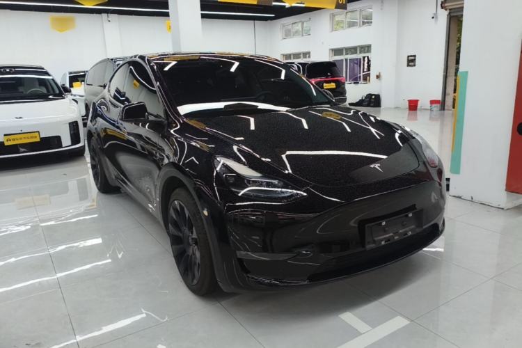 Tesla Model Y 2022 — 3