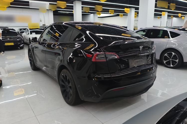 Tesla Model Y 2022 — 4
