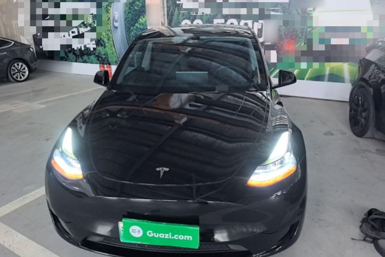 Tesla Model Y 2022 — 2