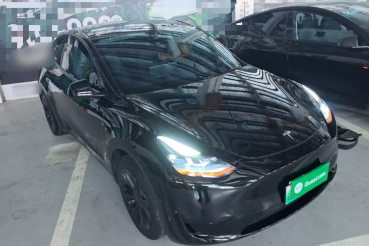 Tesla Model Y 2022 — 3