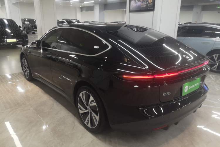 NIO ET5 2024 — 4