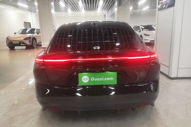 NIO ET5 2024 — 5