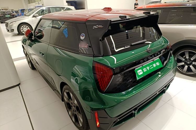 MINI Cooper 2025 — 4