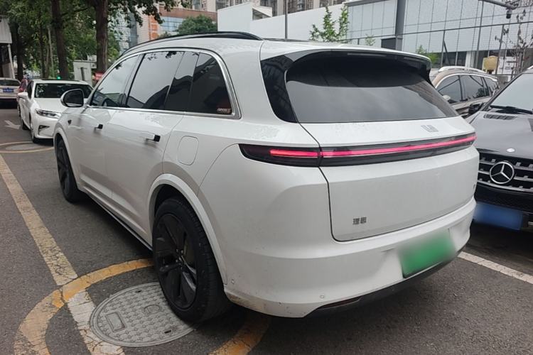 Li Auto L7 2023 — 4