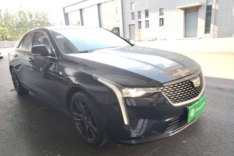 Cadillac CT4 2023 — 3
