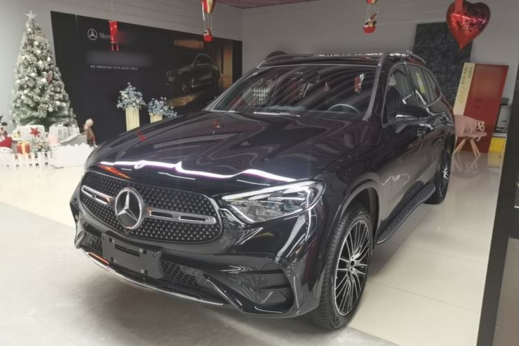 Mercedes-Benz GLC 300 L 2024 — фото 1