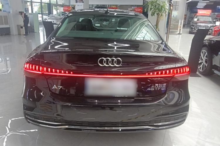 Audi A7L 2024 — фото 5