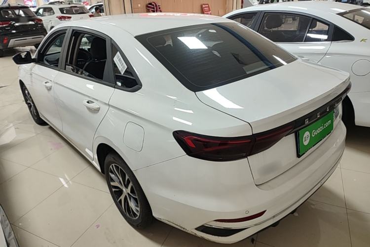 Geely Emgrand 2025 — 4