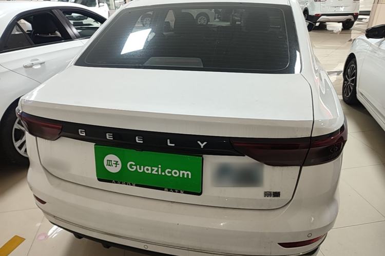 Geely Emgrand 2025 — 5