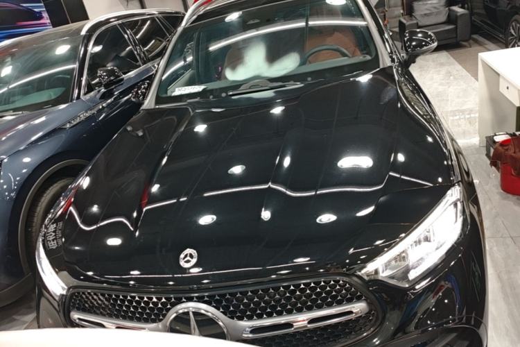 Mercedes-Benz GLC 260 L 2024 — 2
