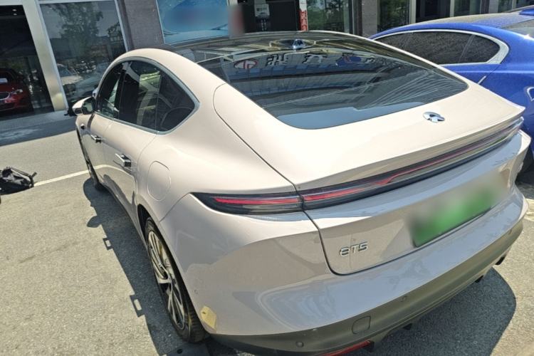 NIO ET5 2024 — 4