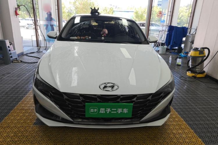 Hyundai Elantra 2022 — фото 2