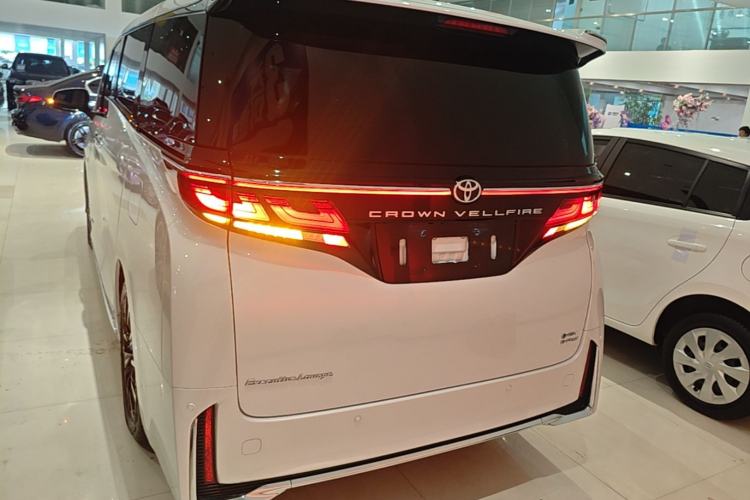 Toyota vellfire 2024 — фото 5