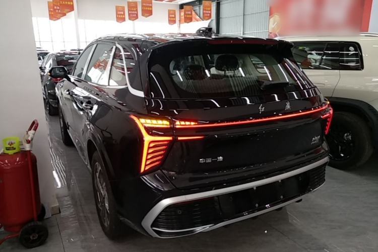 Hongqi HS3 2025 — 4
