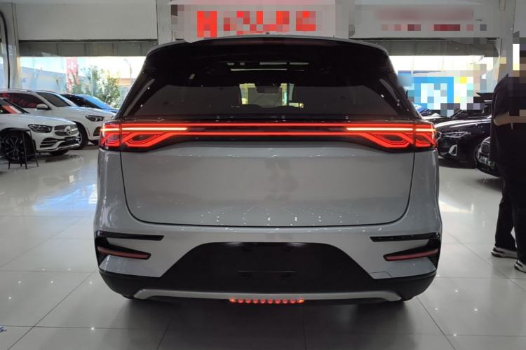 BYD Tang 2024 — 5