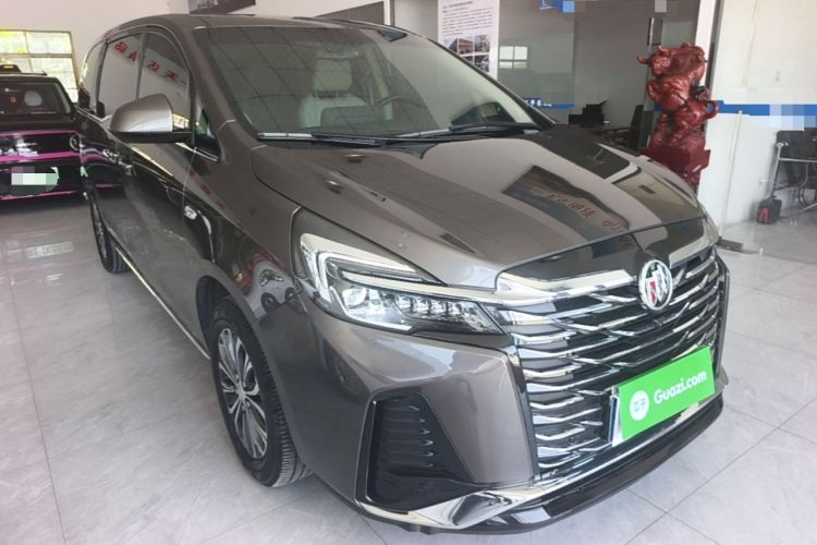 Buick GL8 2023 — 3