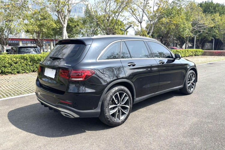 Mercedes-Benz GLC 260 L 2022 — фото 5