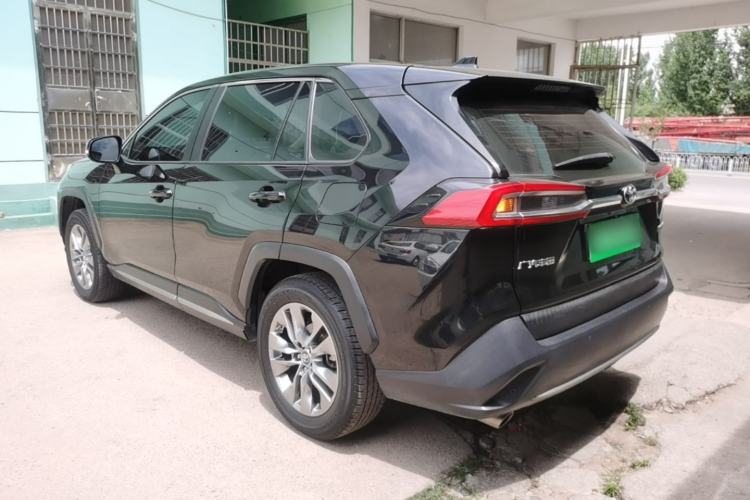 Toyota RAV4 2022 — 4