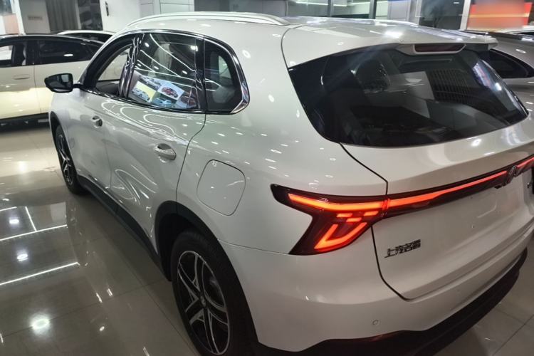 MG ES5 2025 — 4