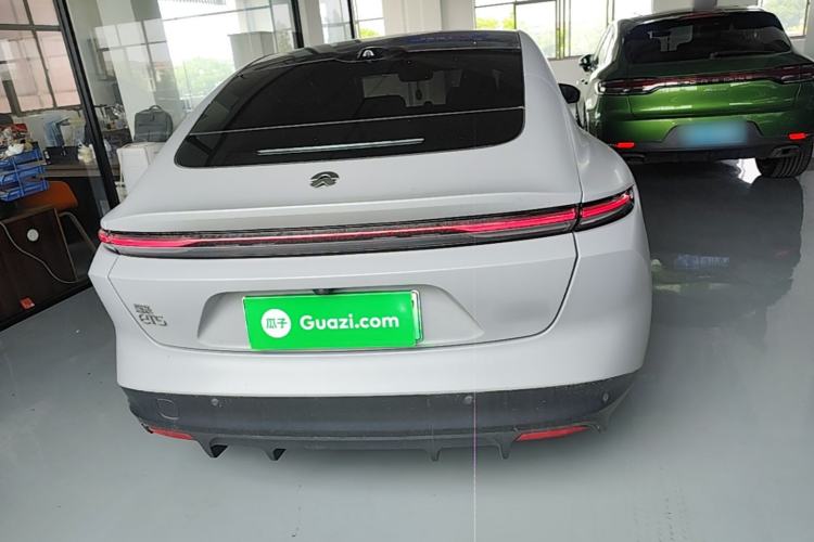 NIO ET5 2022 — 5