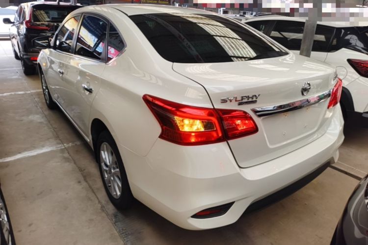 Nissan Sentra 2024 — 4