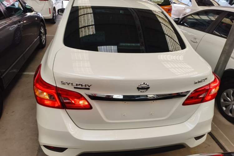 Nissan Sentra 2024 — 5