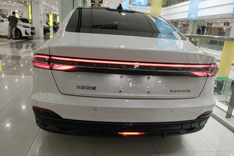Lincoln Z 2022 — 5