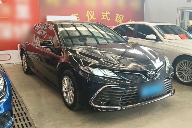 Toyota Camry 2021 — 3