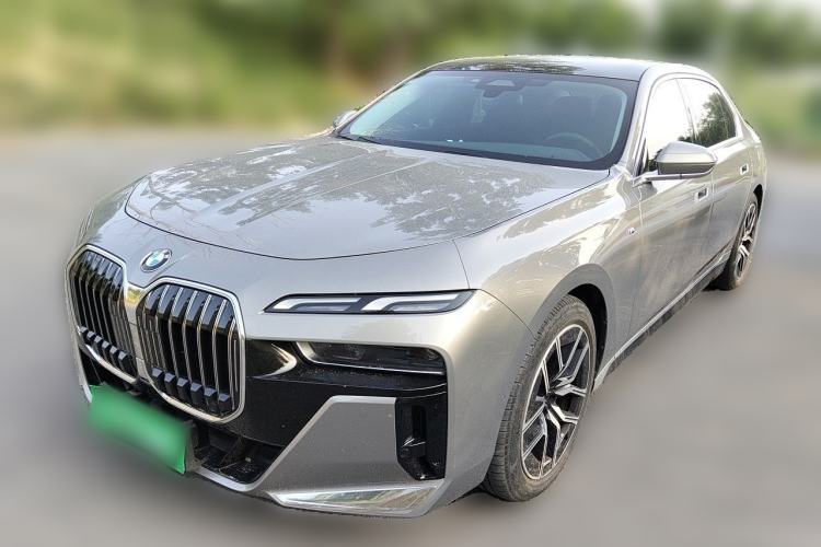 BMW 735Li 2023 — фото 1