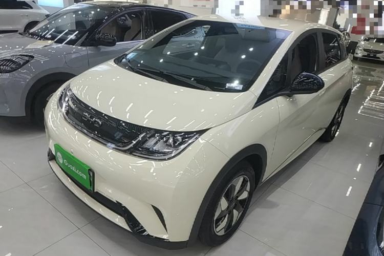 BYD Dolphin 2025 — фото 1