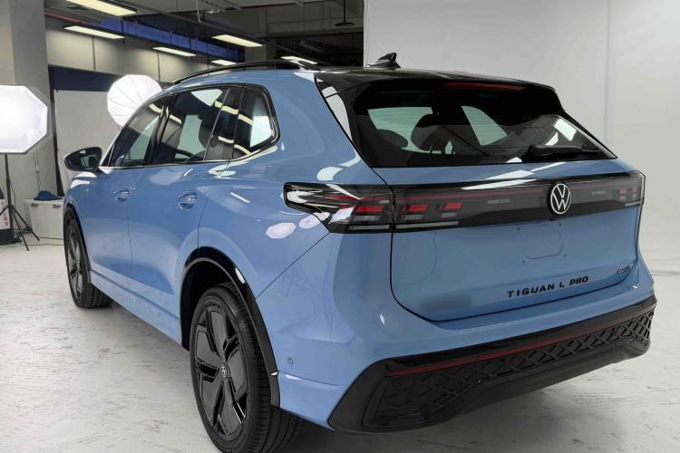 Volkswagen Tiguan L 2024 — 4