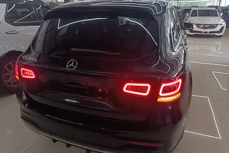 Mercedes-Benz GLC 260 L 2022 — фото 5