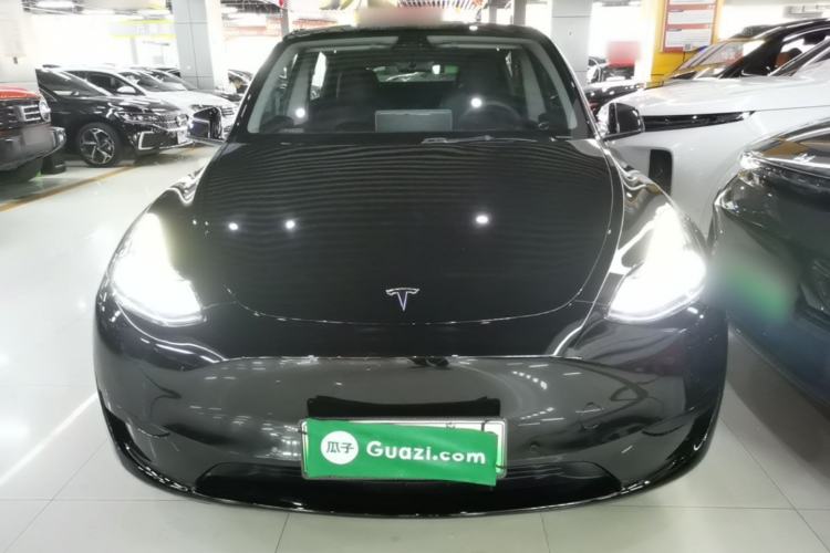 Tesla Model Y 2022 — 2