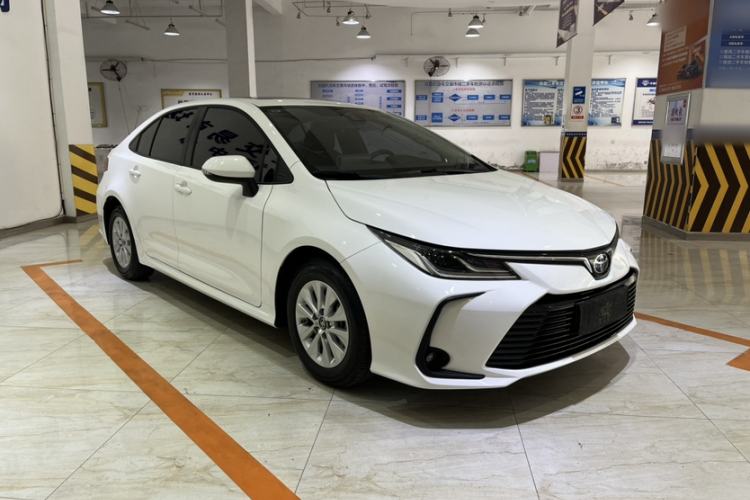 Toyota Corolla 2023 — 4