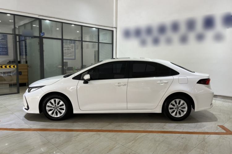 Toyota Corolla 2023 — 5