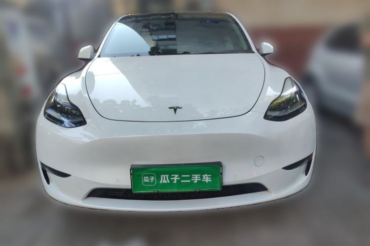 Tesla Model Y 2021 — 2