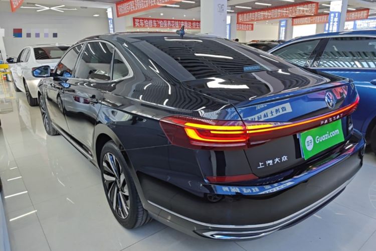 Volkswagen Passat 2025 — 4