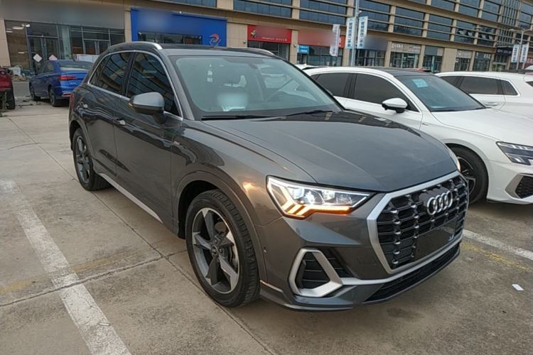 Audi Q3 2022 — 3