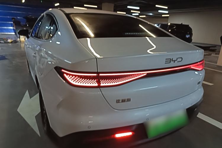 BYD Seal 05 DM-i 2025 — фото 4