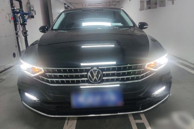 Volkswagen Magotan 2023 — 2