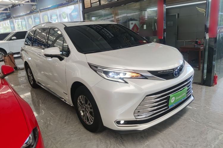 Toyota Sienna 2021 — 3