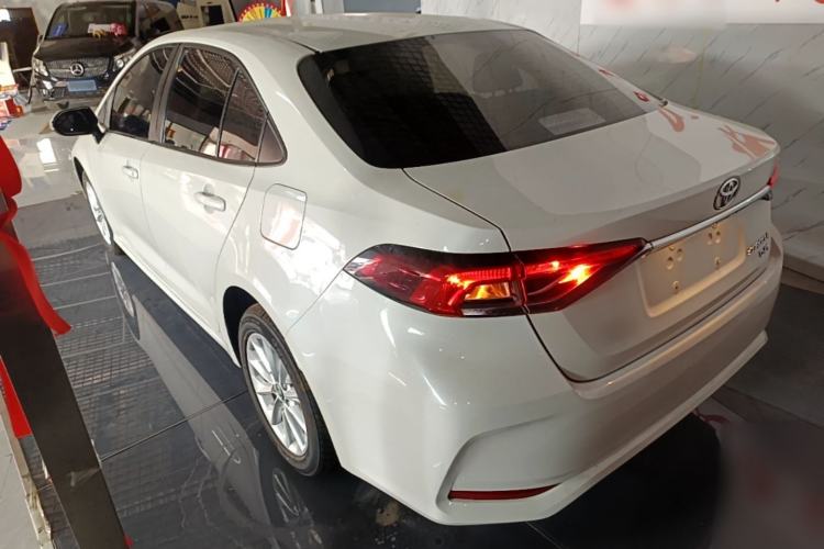 Toyota Corolla 2021 — 4