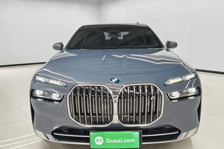 BMW i7 2023 — 2