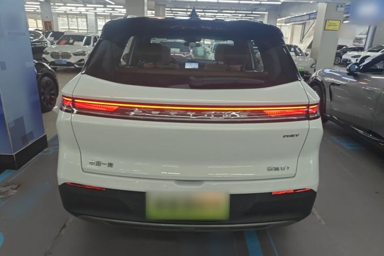 Bestune Yueyi 07 2025 — 5