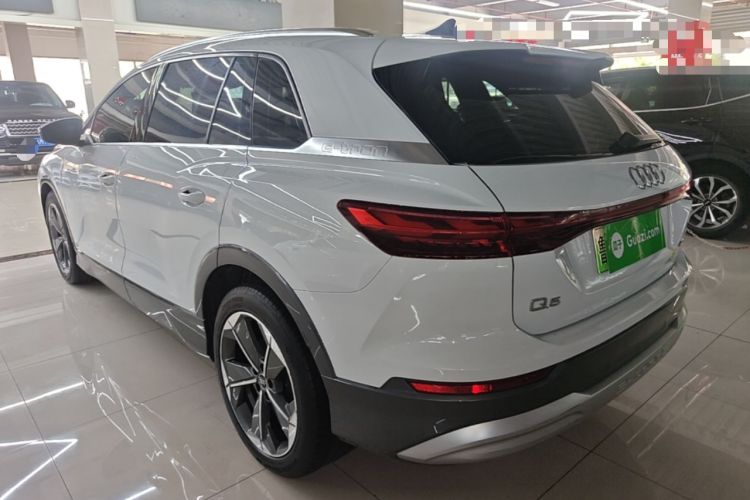 Audi q5 e tron 2022 — фото 4