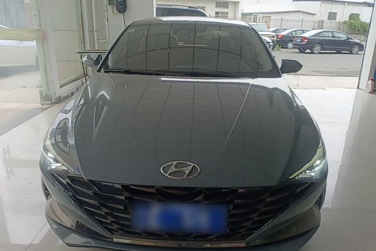 Hyundai Elantra 2021 — 2