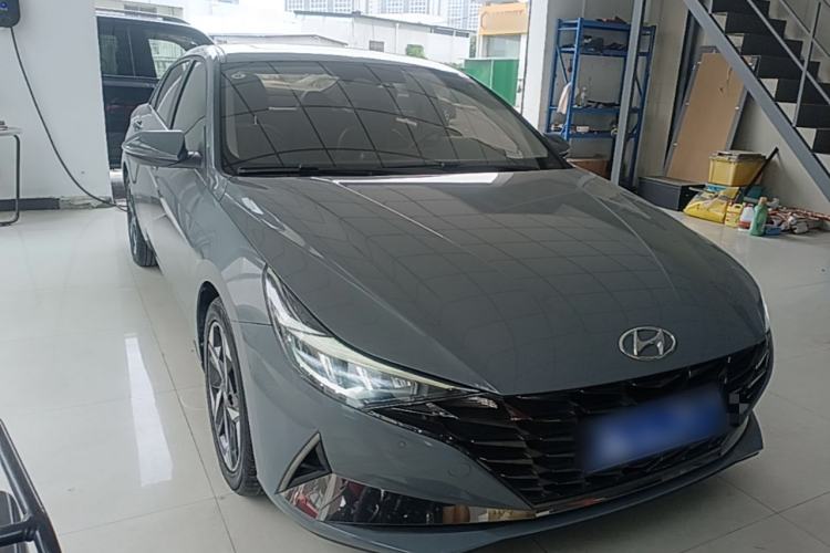 Hyundai Elantra 2021 — 3