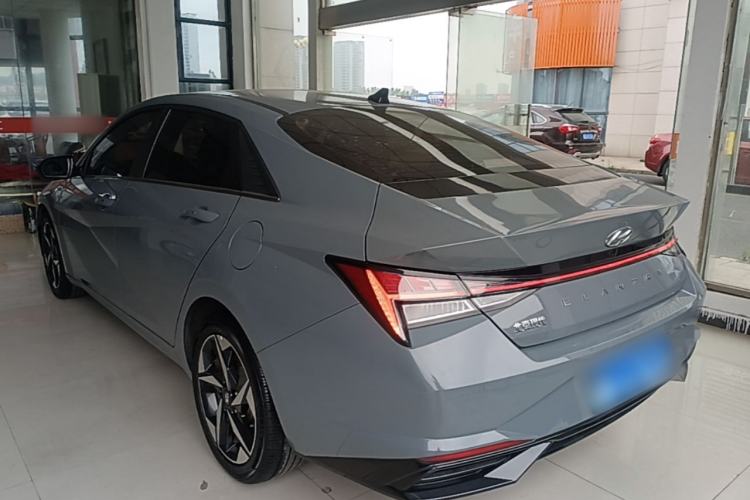 Hyundai Elantra 2021 — 4