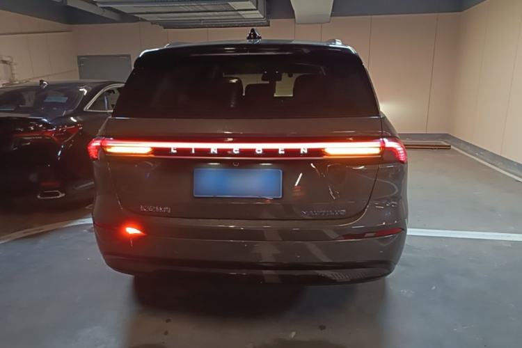 Lincoln Nautilus 2023 — 5